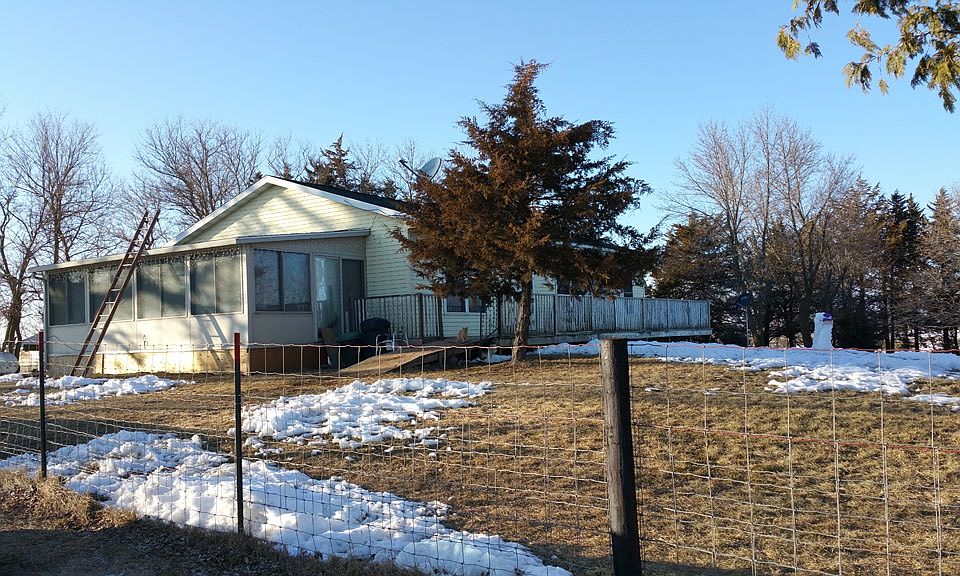 1st image of 2711 York Ave