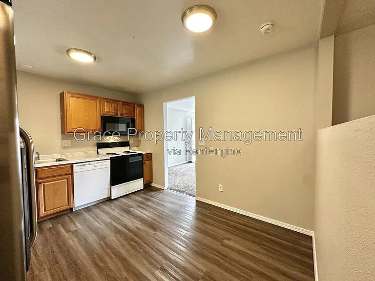 3801 E 117th Ave — Photo 7