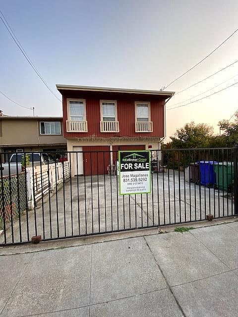 1st image of 2112 Virginia Ave