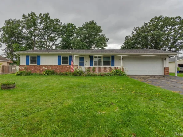195 Wardwell Dr, Lennon, MI 48449