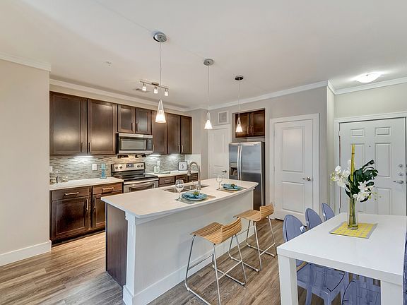 5th image of 6100 Ashbury St APT 3301
