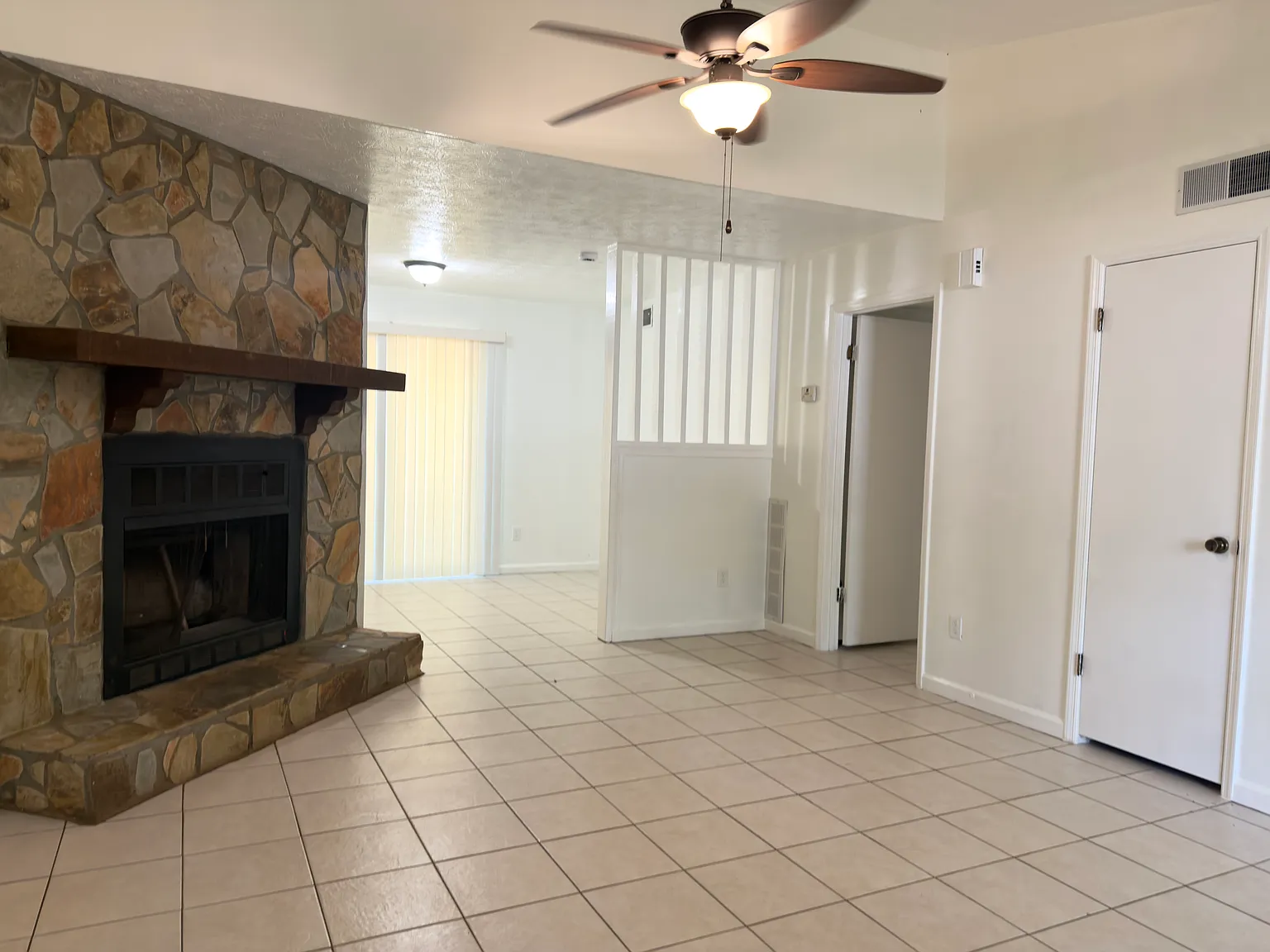 3 bed, 1170 sqft, $1,695 — Photo 3