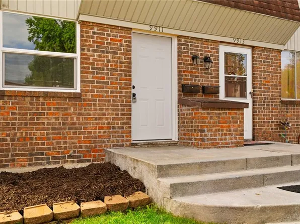 9911 W 52nd St, Merriam, KS 66203