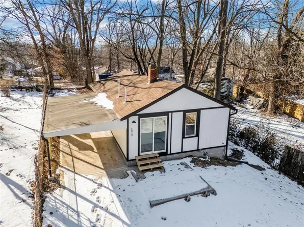 2919 NE Parvin Rd, Kansas City, MO 64117