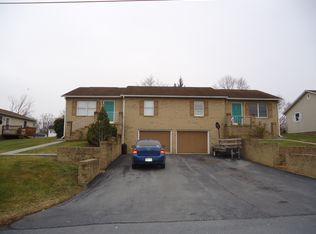 703 Thomas Ln, Martinsburg, WV 25401