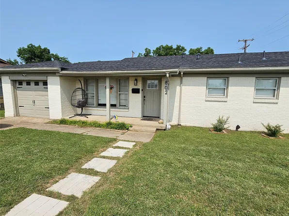 802 Brown Trl, Bedford, TX 76022