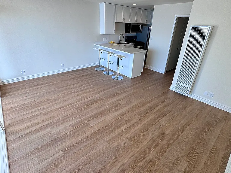 20656 Pacific Coast Hwy #4 — Photo 17