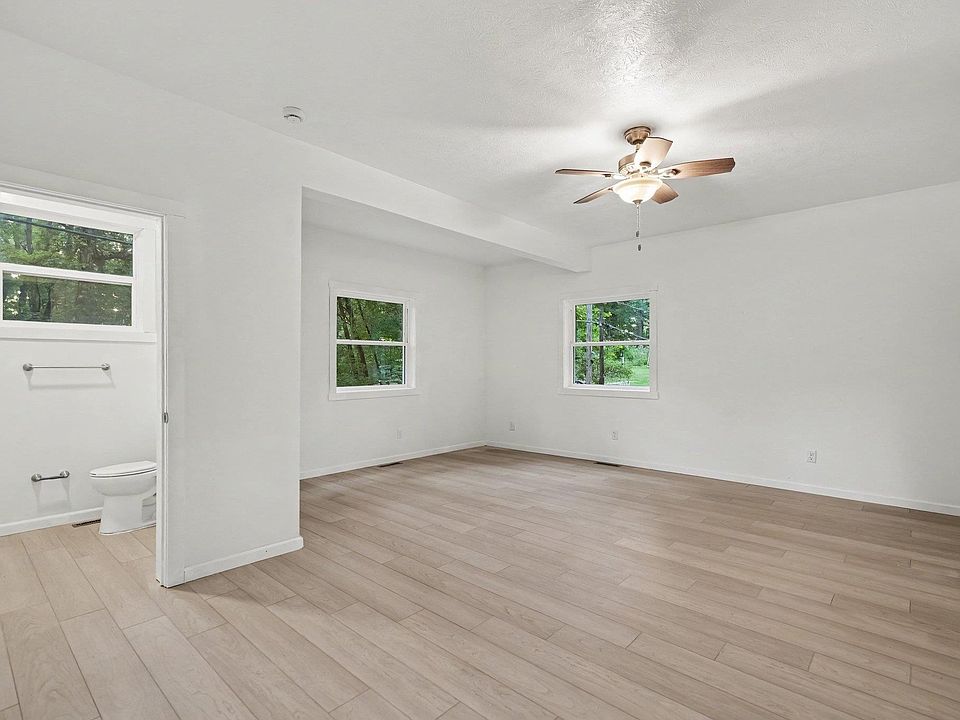 54470 Avalon Dr, South Bend, IN 46628 | MLS #202640404 | Zillow