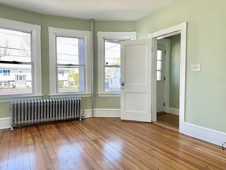 550 Winter St #1 — Photo 17
