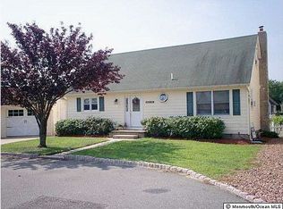 6 Topsail Rd, Brick, NJ 08723