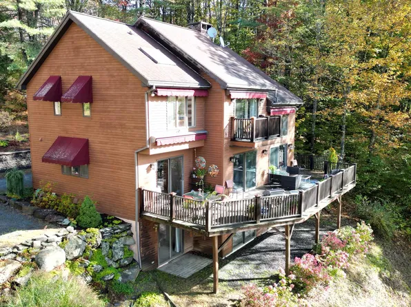 507 Fairbanks Turn Road, Hartford, VT 05059