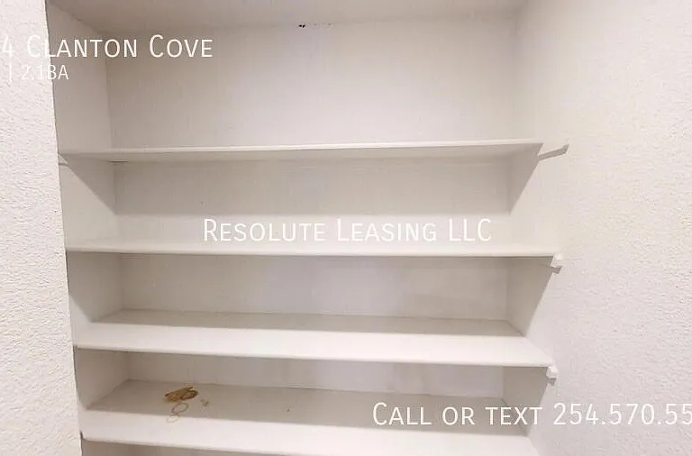 904 Clanton Cv — Photo 9