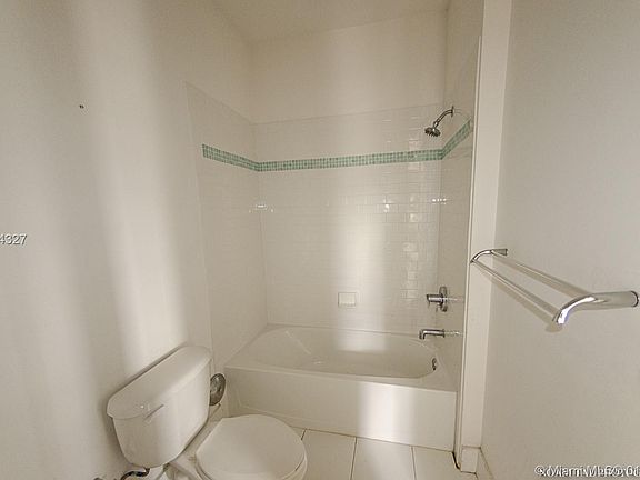 5th image of 1791 NE Miami Gardens Dr APT 301