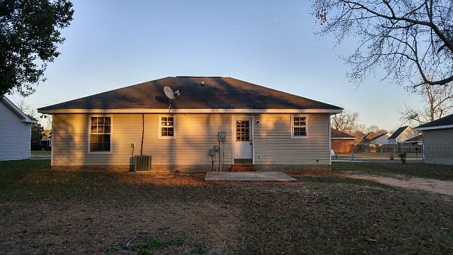 2nd image of 2943 Stonewater Dr