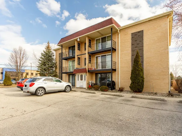 8855 N Chester Ave APT 1S, Niles, IL 60714