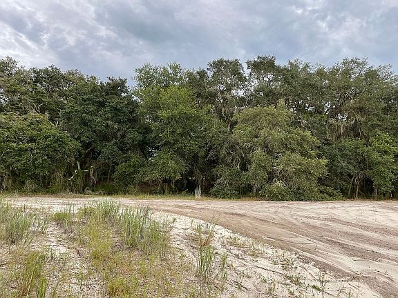 2nd image of 156 Lake Lucy Cres