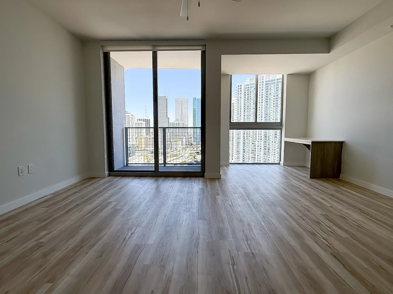 Studio, 572 sqft, $2,190 — Photo 3