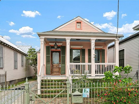 2nd image of 927 1st St
