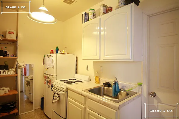 Rented by Grand & Co. | media 8