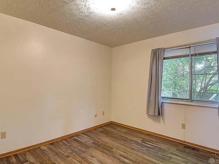 2724 Enterprise Ave #C — Photo 13