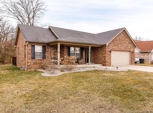 2209 Morning Glory Dr, Sellersburg, IN 47172