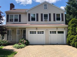 34 Pemberwick Rd APT B, Greenwich, CT 06831