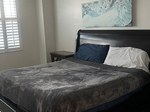 3rd image of 5555 Collins Ave #0