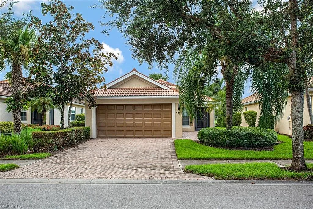 3 bed, 2.0 bath, 1416 sqft, $2,600 — Photo 1