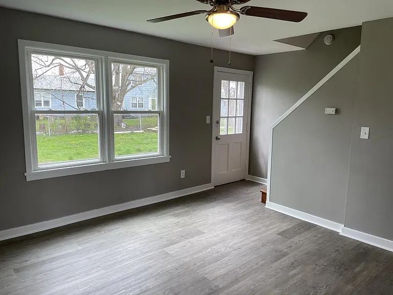 139 Ridgewood Cir — Photo 5