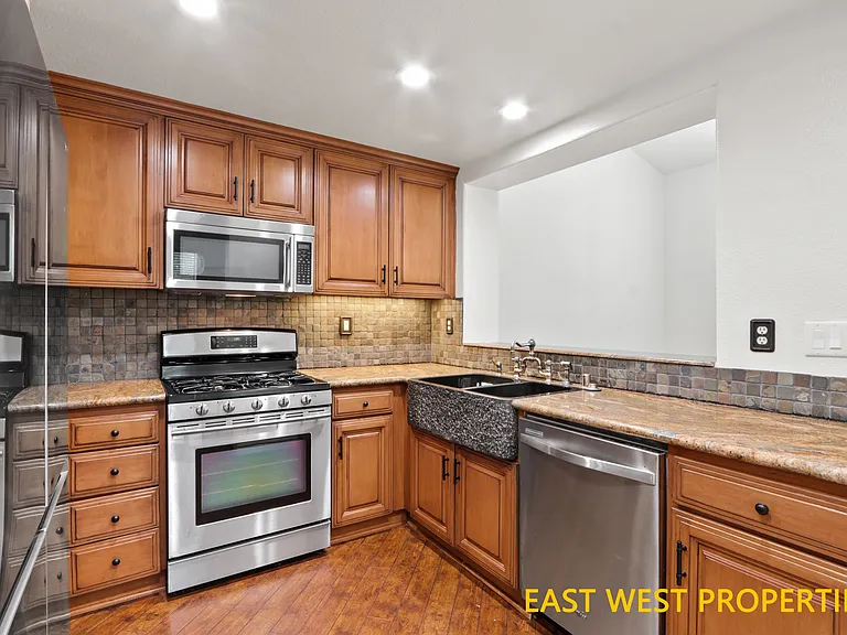 2200 Timberwood — Photo 8