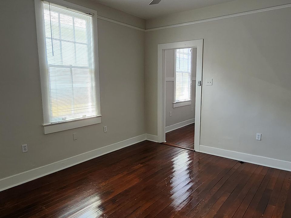 Bedroom looking toward kitchen