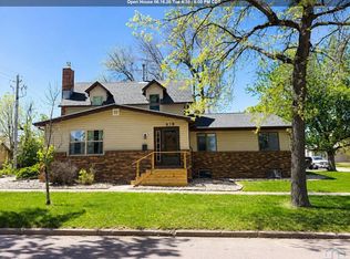 818 & 814 5th Ave, Sheldon, IA 51201