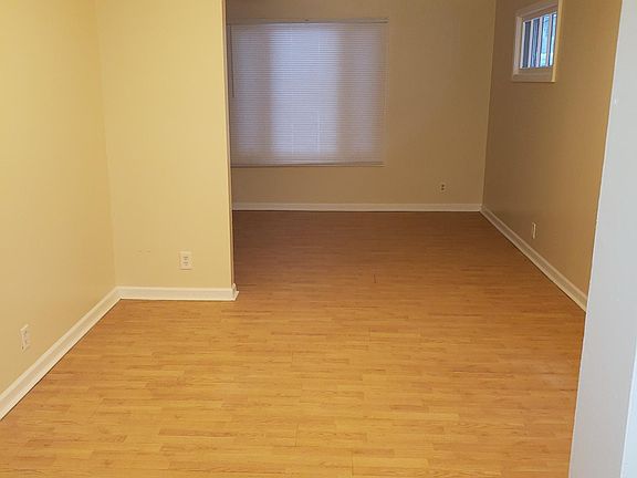 4th image of 2424 Willow Ave