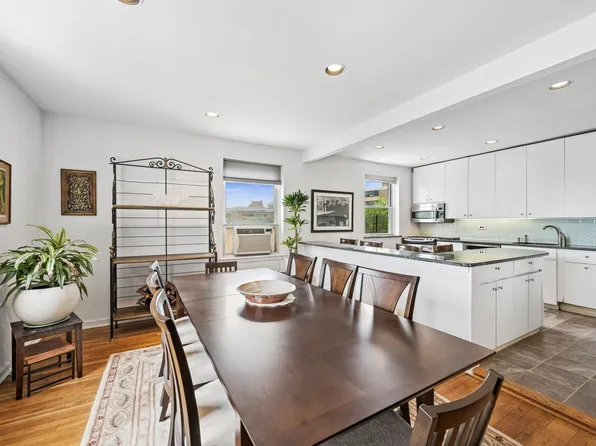 162-41 Powells Cove Boulevard image 10 of 35