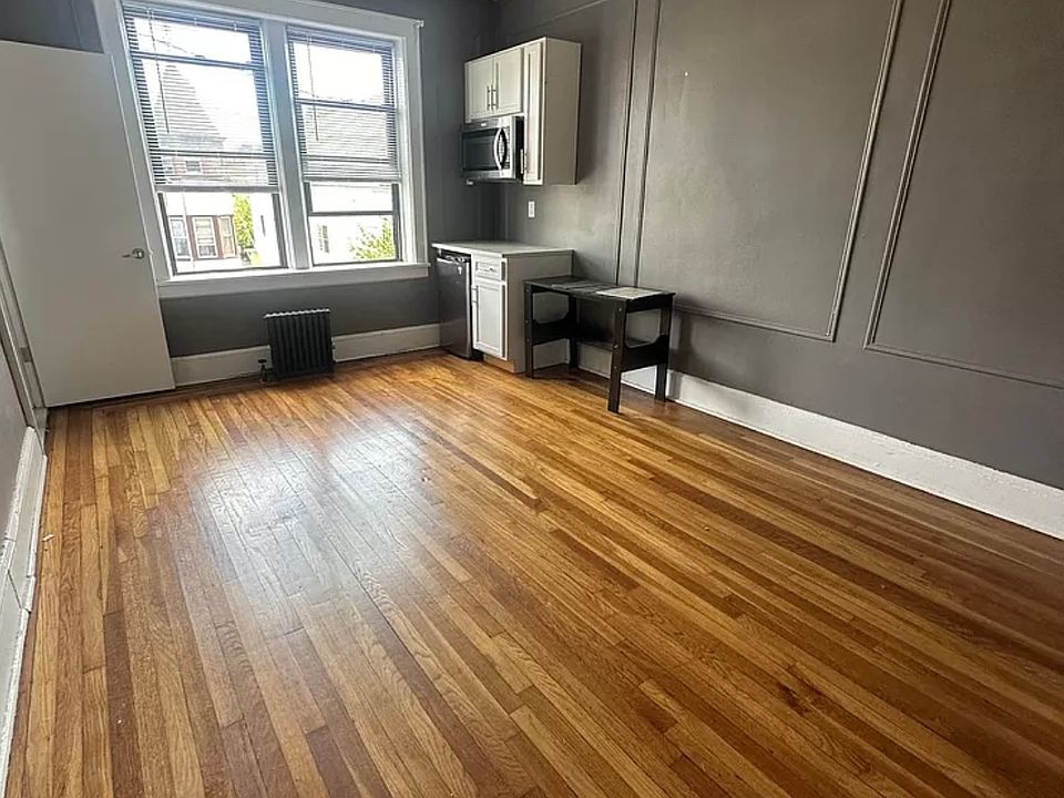 2nd image of 1144 E Grand St #306