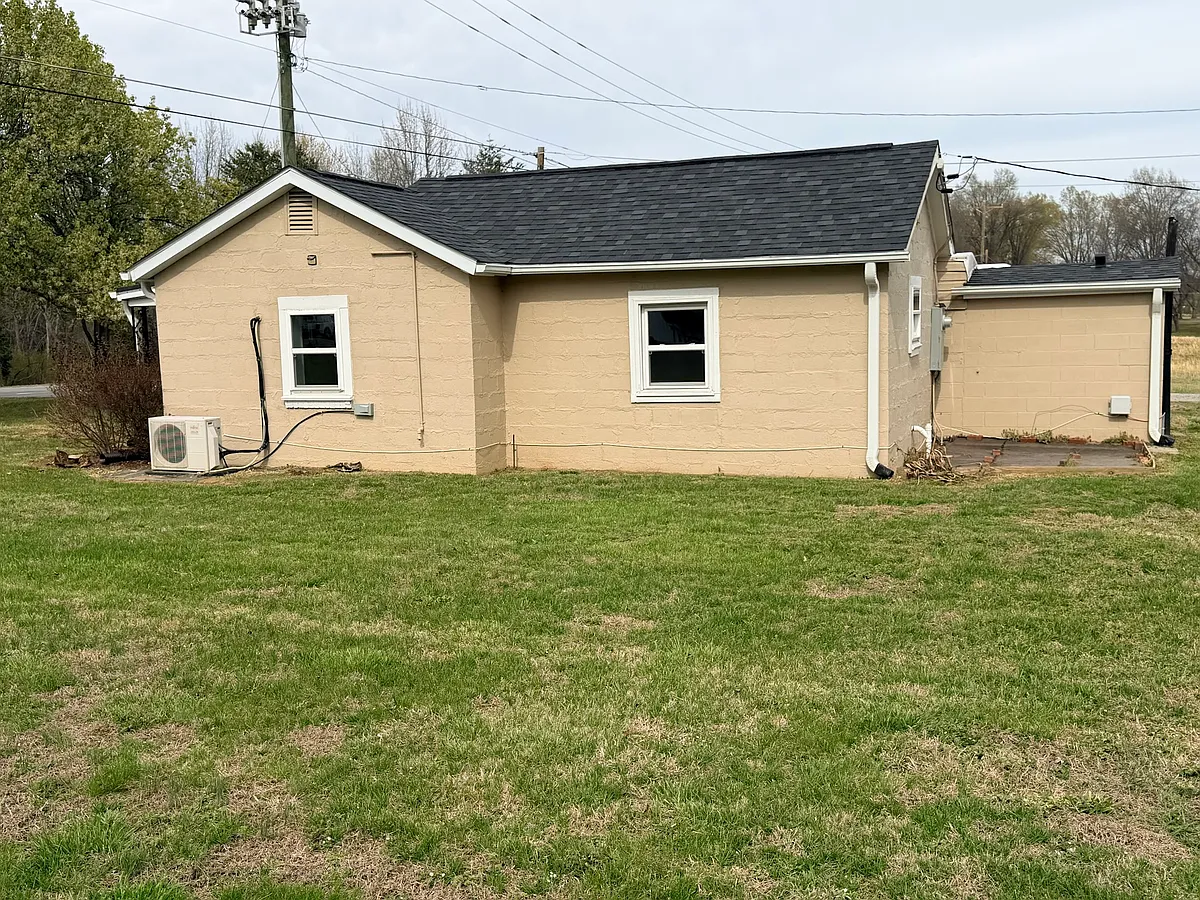 Side - 674 Grooms Rd