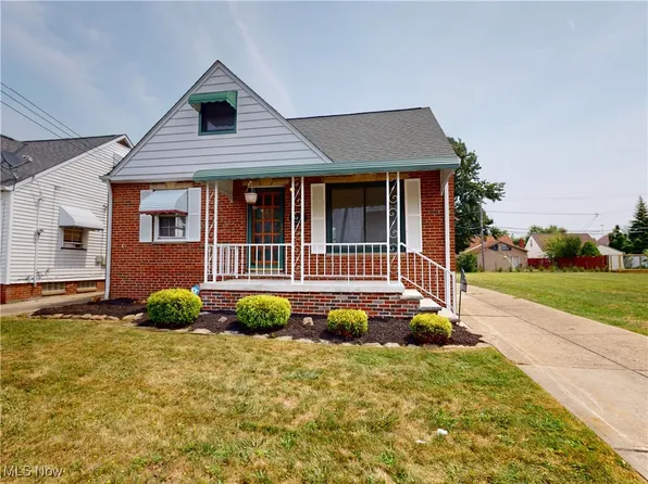 849 E 216th St, Euclid, OH 44119