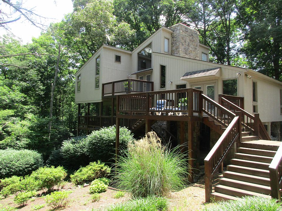 1st image of 117 Stratford Dr