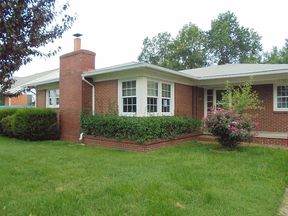 1st image of 610 Warwick Dr
