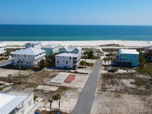 117 41st St, Mexico Beach, FL 32456