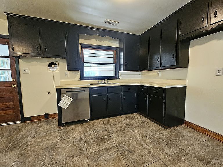 1st image of 4007 Arden Rd