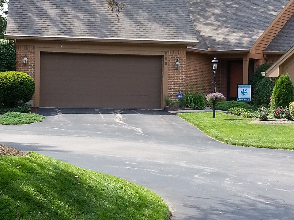 1st image of 585 Cottingwood Ct