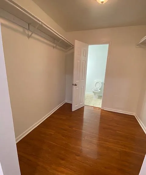 Walk thru closet