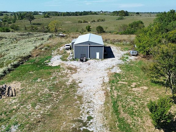 3rd image of 196 Hopewell Rd