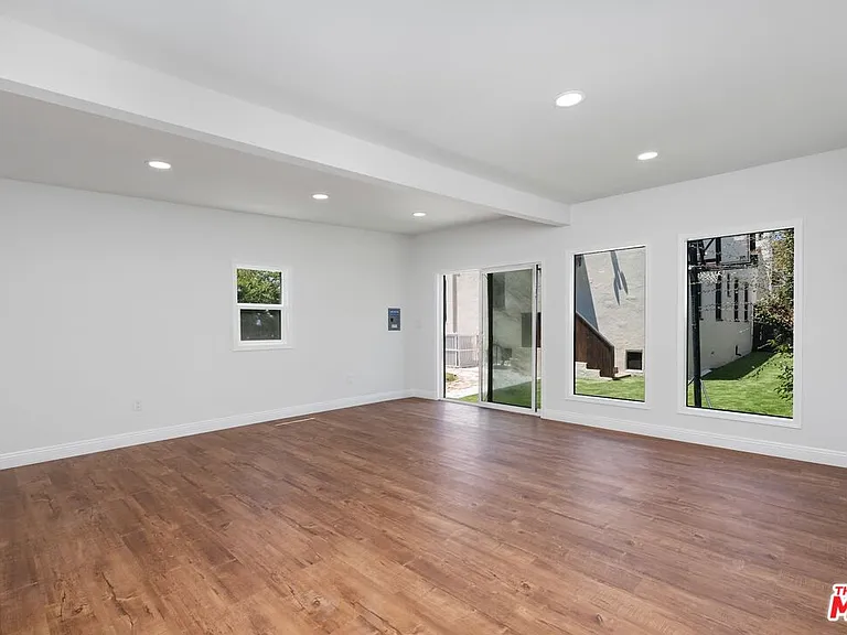 340 S Maple Dr — Photo 20