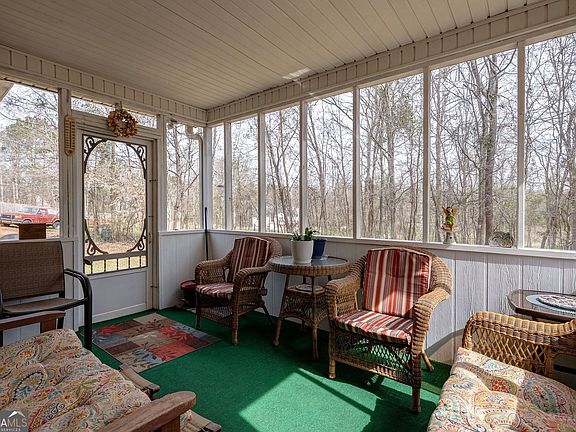 5th image of 1415 Blanding Way