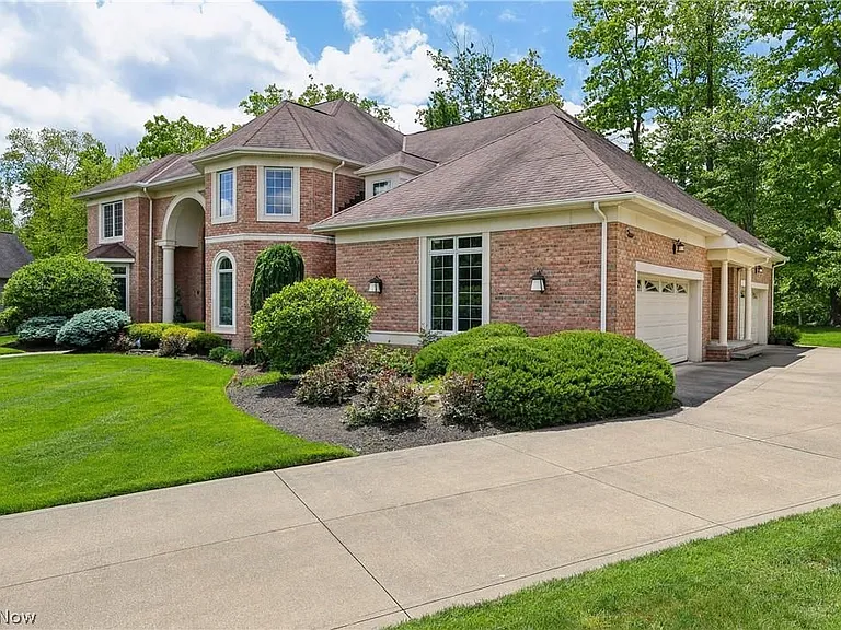 7560 Royal Portrush Dr — Photo 42