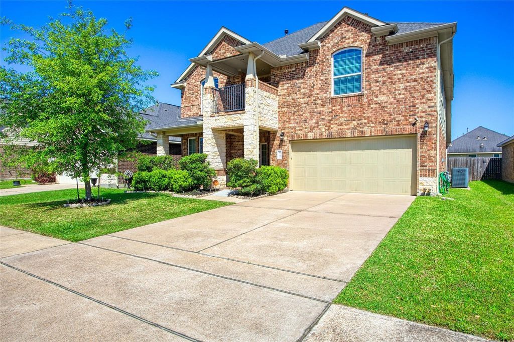 1242 S Maple Dr, Katy, TX - View 2