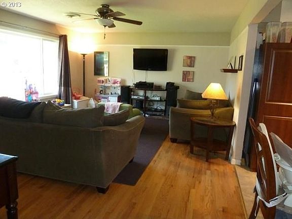 4th image of 2055 SE Imlay Ave