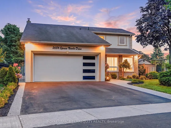 2656 Spruce Needle Dr, Mississauga, ON L5L 1M9